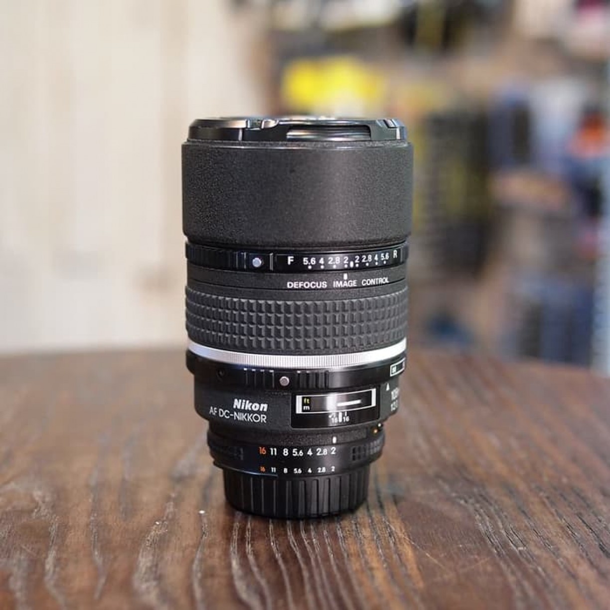 Nikon 105mm f/2,0 AF DC-NIKKOR D A
